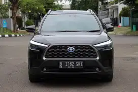 corolla cross hybrid 2021 hitam