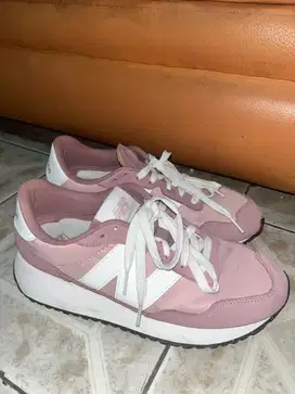Sepatu New Balance 237 Pink - Women