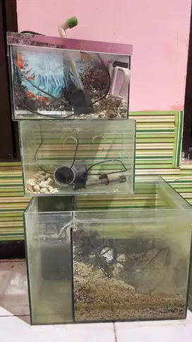 Aquarium ikan bekas