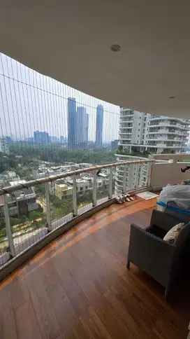 Di Jual Cepat Apartement Dengan Pemandangan Kolam Renang Dan Kota