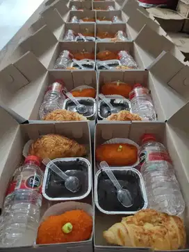 CATERING SNACK BOX KUE basah ROTI JAJAN PASAR PUDING KATERING Fre ongk