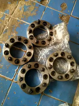 Adaptor velg buat ngeluarin offset ban buat mobil Toyota LC Prado 3cm