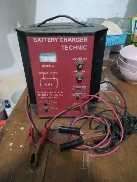 Alat charger aki besar