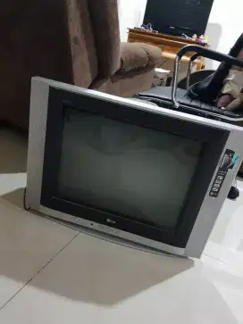 TV LG 21inch bekas (model tabung)