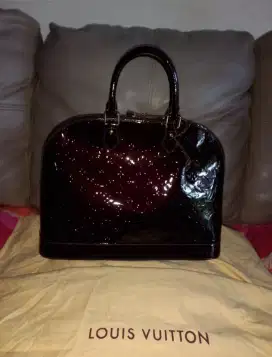 Louise Vuitton Alma