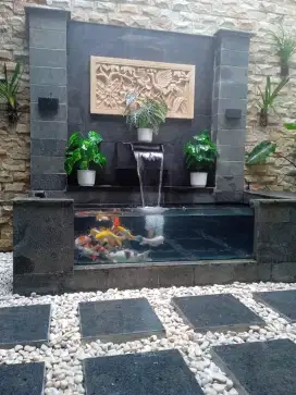 Kolam koi motif kaca