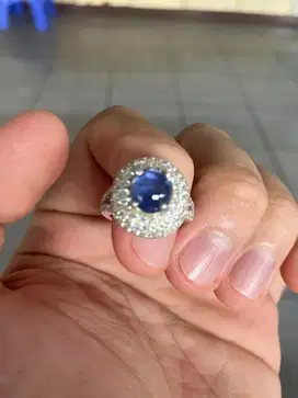 Similiar Royal blue safir ceylon