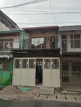 Rumah Townhouse di Jalan PWS Daerah Gatot Subroto