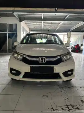 Honda Brio E 1.2 putih 2019