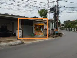 Disewakan Ruko / Kios / Toko Pinggir Jalan, plus tempat tinggal