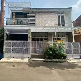 Rumah Mewah Semi Furnish di Komplek Pasadena Caringin Bandung