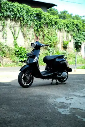 PIAGGIO VESPA MATIC SPRINT 150 IGET FACELIFT 2022 BISA KREDIT