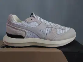 Sepatu diadora kulit suede