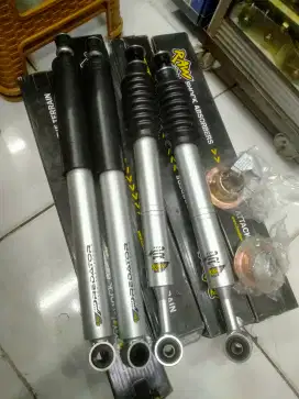 Shock absorber buat mobil Toyota Fortuner TRD vnt VRZ merk RAW