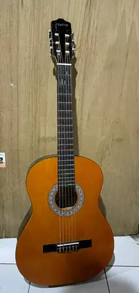 Gitar Klasik Nylon (Skylark)