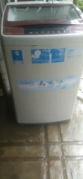 Mesin cuci 1 tabung merk AQUA