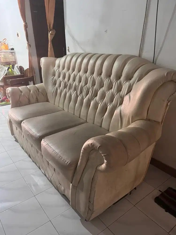 Sofa ruang tamu mewah