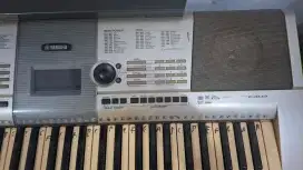 KEYBOARD YAMAHA PSR E403