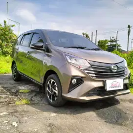 DAIHATSU SIGRA 1.2 R MANUAL COKLAT METALIK PLAT B BEKASI