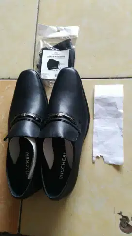 Dijual Cepat Sepatu Pantofel Buccheri. Harga Nego