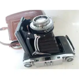 Old Vintage antique Camera Zeiss Ikon Super Ikonta Produksi tahun 1933