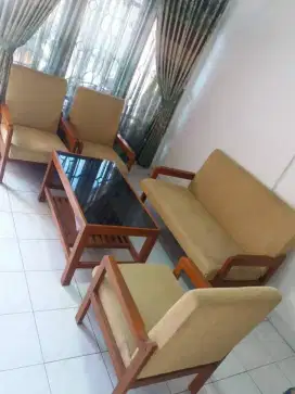 Dibeli barang bekas sofa lemari kursi kantor meja dan sebagainya