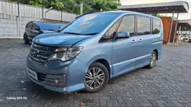 DP Rendah - Nissan Serena 2.0 Highway Star Panoramic -AT 2016(SKN)