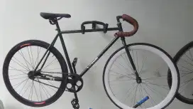 sepeda fixie bekas