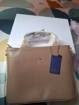 Povilo nona sling bag
