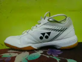 Sepatu Badminton Yonex Ori