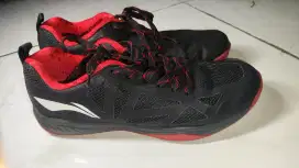 Sepatu Badminton Li Ning Ultrafly ukuran 45