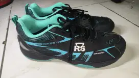 Sepatu Badminton RS Rosobin Ukuran 45