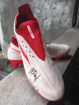 sepatu bola size 41 merk lycan