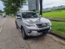 68rb KM Fortuner VRZ Matic 2016 Diesel Seperti Baru Jarang Pakai !!!