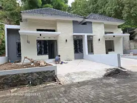 Rumah siaphuni Pudakpayung banyumanik, 8 menit RS