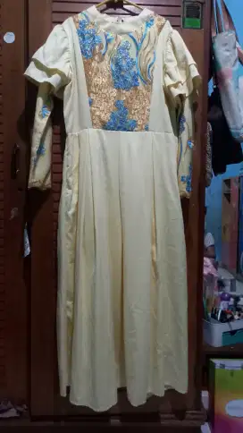 BAJU PESTA PANJANG