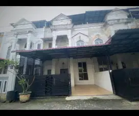 Dijual Rumah Kompleks Ambasador 3 KT