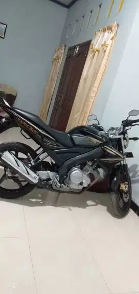 Yamaha Vixion warna hitam