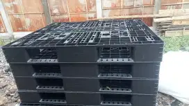 Pallet plastik bekas berkualitas