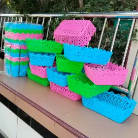 12 Pcs Keranjang Plastik Persegi Elandra Cinta 2 Warna
