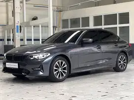 BMW 320i Dynamic NIK 2021