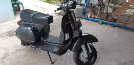 Vespa Exclusive 2 tahun 93 tinggal pakai