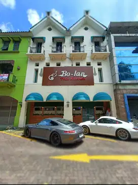 dibuka lowongan  WAITRESS , HELPER dan STEWARD untuk resto Thai HALAL