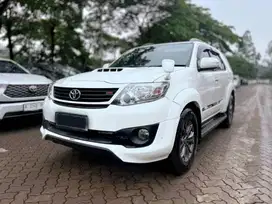 TOYOTA FORTUNER VNT TRD 2.5 DIESEL AT MATIC 2014 PUTIH