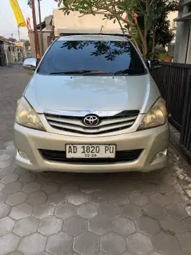 Innova 2.0 G Matic 2011