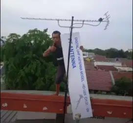 Pasang Antena TV Plus Tiang Besi