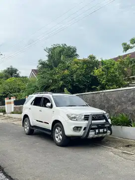 2010 Toyota fortuner diesel g at