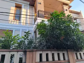 RUMAH MEWAH DI TAMAN MALAKA - PONDOK KELAPA