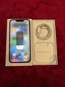 Dijual Iphone 13 Starlight 256GB Mulus Lengkap Terdaftar