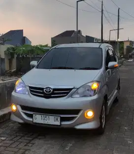 Avanza S 2009 AT